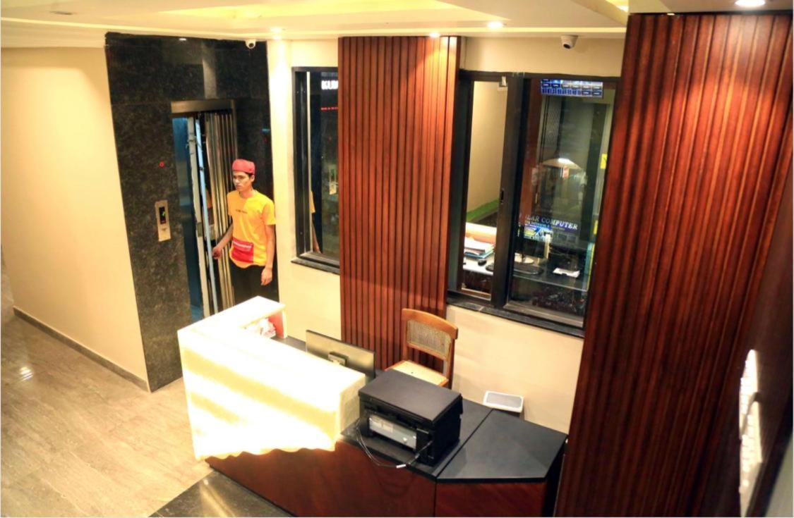 M Square Hotel Vellore Kültér fotó