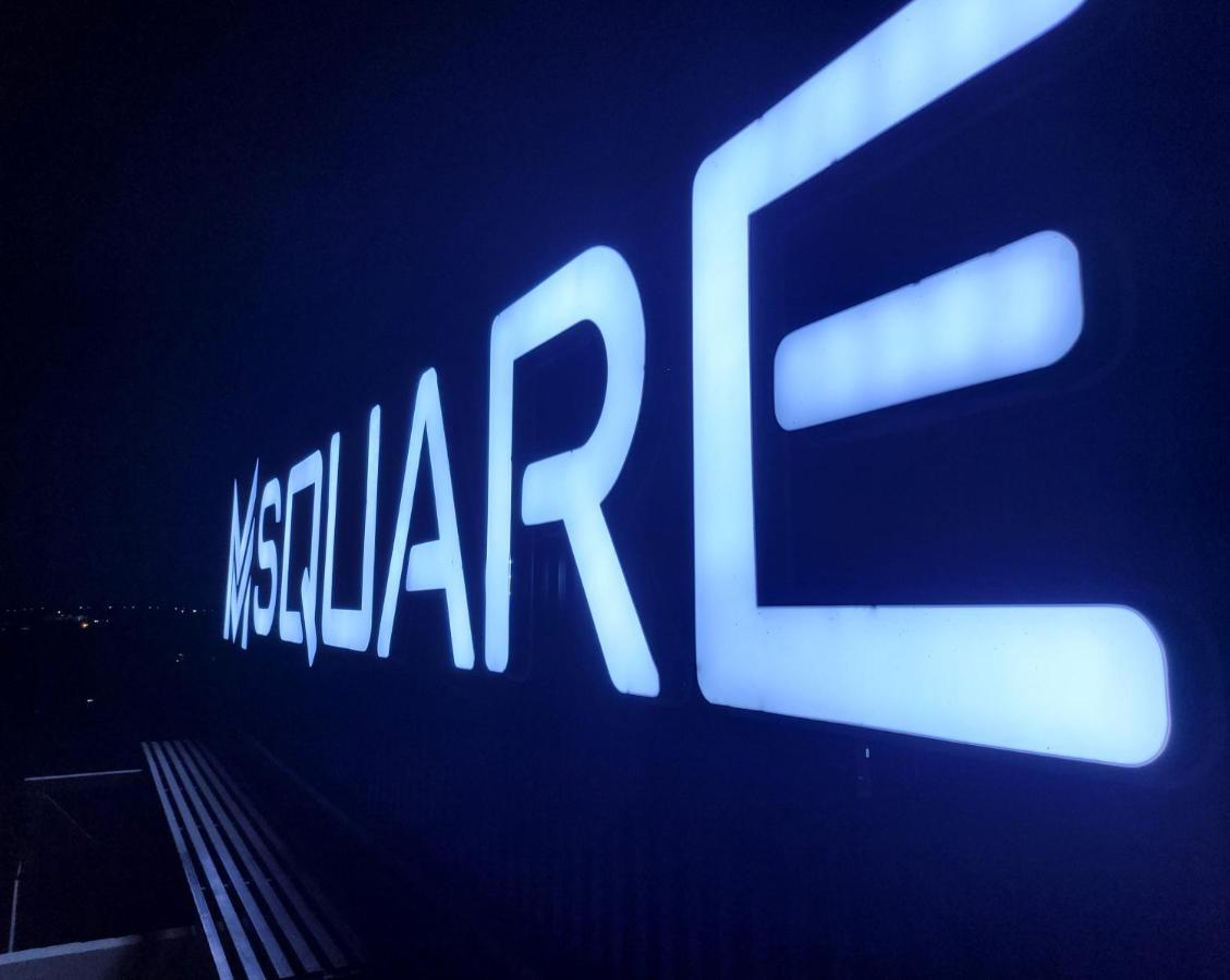 M Square Hotel Vellore Kültér fotó