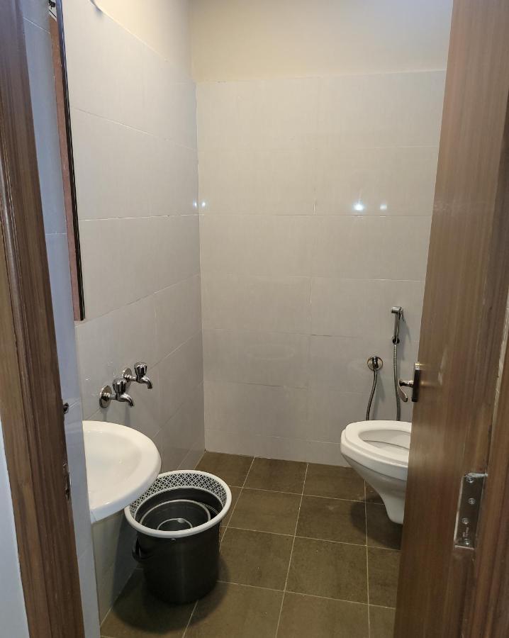 M Square Hotel Vellore Kültér fotó
