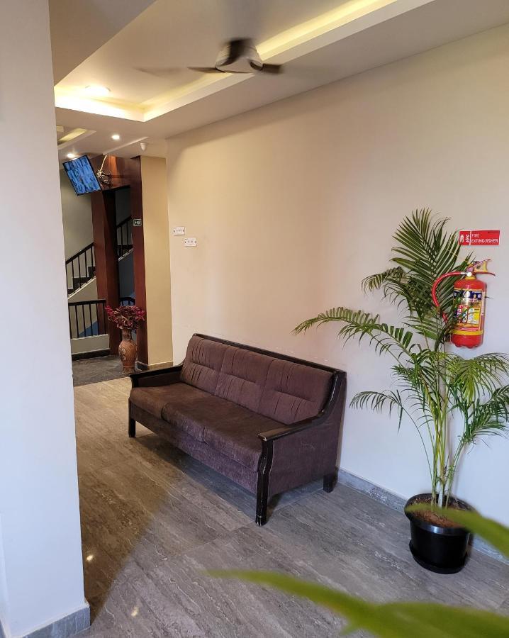 M Square Hotel Vellore Kültér fotó